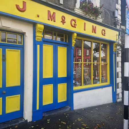 Entire In Ireland * Westport